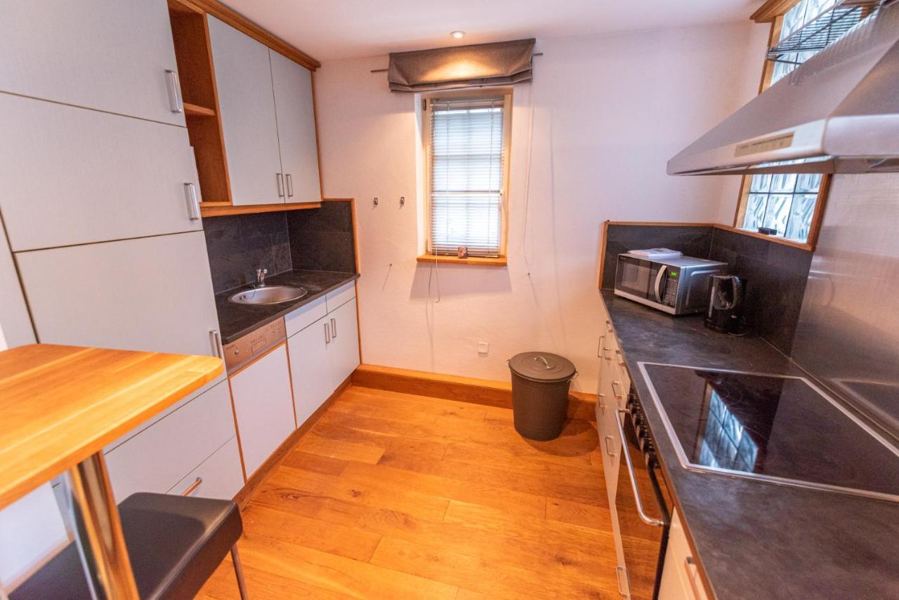 Designer Unterkunft In 15. Jahrhundert Altbau 75 M² Fuer Max. 4 Personen Apartment Eltville am Rhein Bagian luar foto