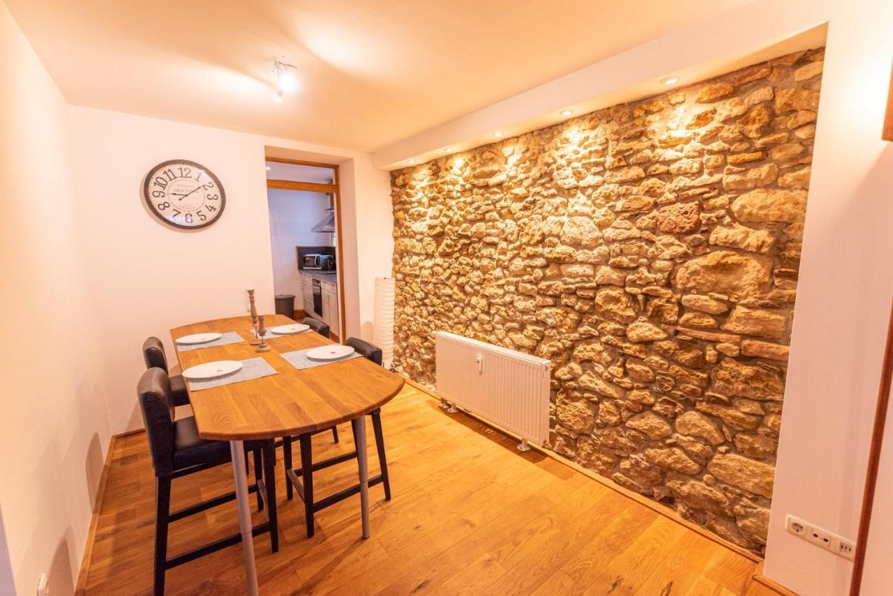 Designer Unterkunft In 15. Jahrhundert Altbau 75 M² Fuer Max. 4 Personen Apartment Eltville am Rhein Bagian luar foto