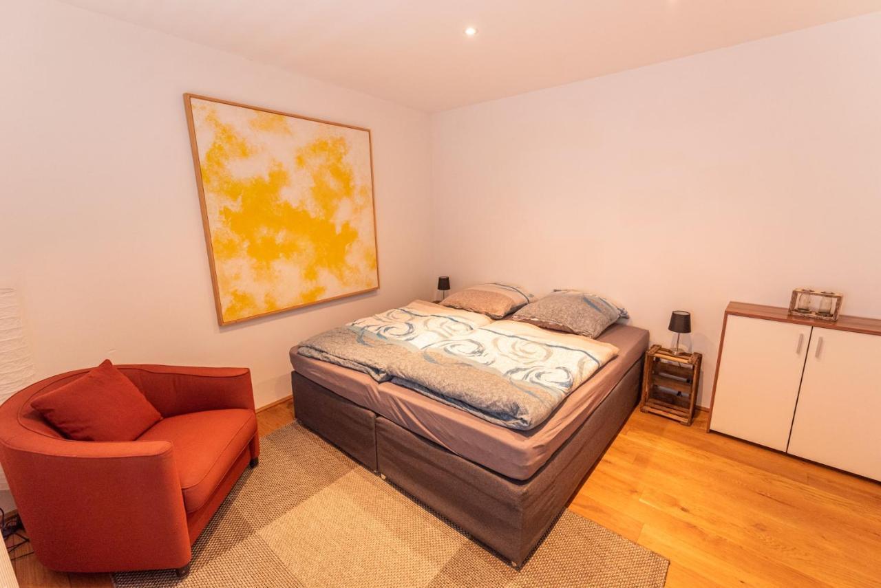 Designer Unterkunft In 15. Jahrhundert Altbau 75 M² Fuer Max. 4 Personen Apartment Eltville am Rhein Bagian luar foto